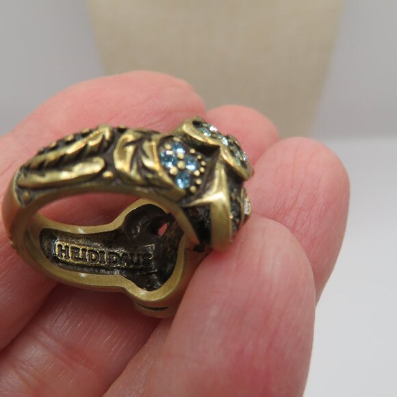 Heidi Daus Signed Green and Multi Color Crystals Brass Tone Ring Size 5 - Picture 8 of 10